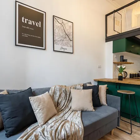 Urban Chic - Stylish Luxury, Zlota Street