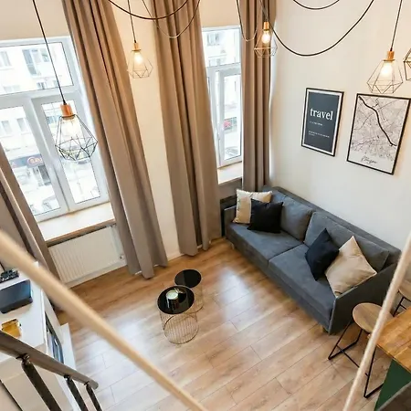 Urban Chic - Stylish Luxury, Zlota Street *