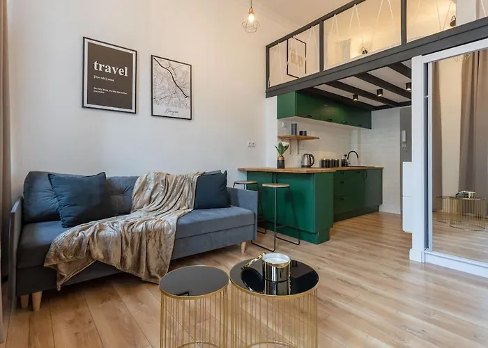 Urban Chic - Stylish Luxury, Złota Street *