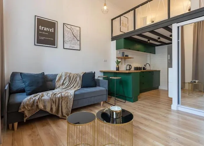 Urban Chic - Stylish Luxury, Zlota Street Apartment Warsaw